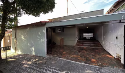 Casa com 3 quartos à venda na Vila Santa Helena, São José dos Campos  por R$ 850.000