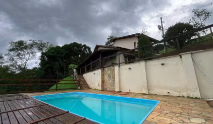 Chácara / sítio com 4 quartos à venda no Freitas, São José dos Campos  por R$ 850.000