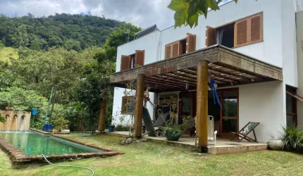 Chácara / sítio com 2 quartos à venda no Centro, São José dos Campos  por R$ 2.900.000