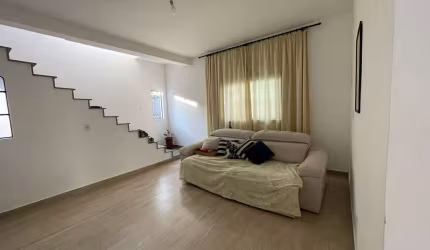 Casa com 3 quartos à venda em Santana, São José dos Campos  por R$ 795.000