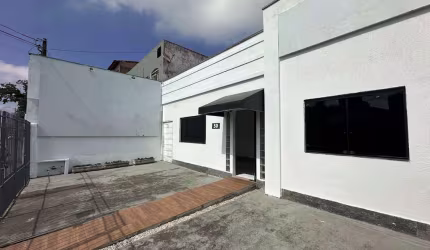 Ponto comercial com 8 salas para alugar no Residencial Tatetuba, São José dos Campos  por R$ 3.900