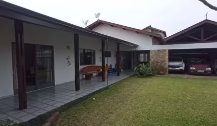 Casa com 4 quartos à venda em Santana, São José dos Campos  por R$ 1.400.000