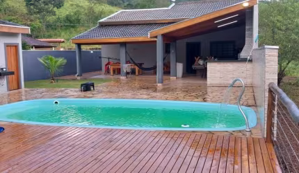 Chácara / sítio com 3 quartos à venda na Zona Rural, Monteiro Lobato  por R$ 680.000