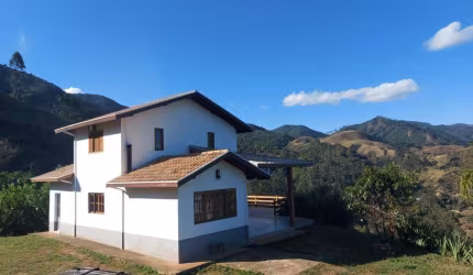Chácara / sítio com 2 quartos à venda no Centro, São José dos Campos  por R$ 2.000.000