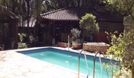 Chácara / sítio com 4 quartos à venda em Santana, São José dos Campos  por R$ 2.500.000