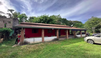 Chácara / sítio com 3 quartos à venda em Capuava, São José dos Campos  por R$ 780.000
