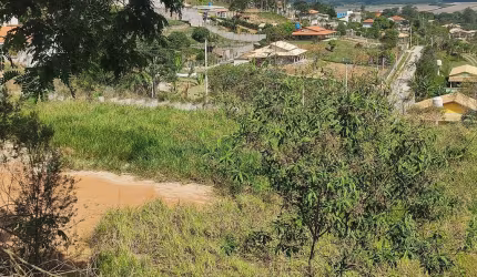 Chácara / sítio à venda no Marambaia, Caçapava  por R$ 250.000