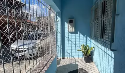 Casa com 2 quartos à venda em Santana, São José dos Campos  por R$ 400.000