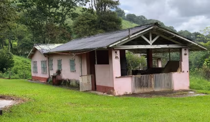 Chácara / sítio com 3 quartos à venda na Água Soca, São José dos Campos  por R$ 2.300.000