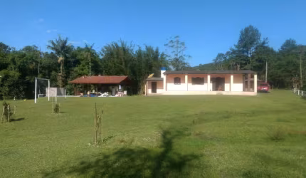 Chácara / sítio com 3 quartos à venda no Pouso Alto, Paraibuna  por R$ 800.000