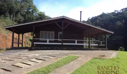 Chácara / sítio com 3 quartos à venda no Centro, Jambeiro  por R$ 1.200.000