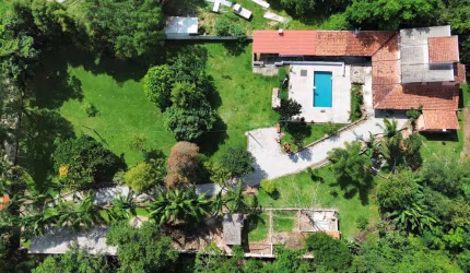 Chácara / sítio à venda no Urbanova, São José dos Campos  por R$ 2.000.000