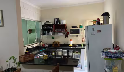 Casa com 3 quartos à venda no Jardim Santa Inês II, São José dos Campos  por R$ 380.000