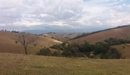 Chácara / sítio à venda na Zona Rural, Pouso Alto  por R$ 150.000