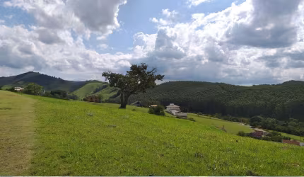 Chácara / sítio à venda em Village Parahybuna, Paraibuna  por R$ 220.000