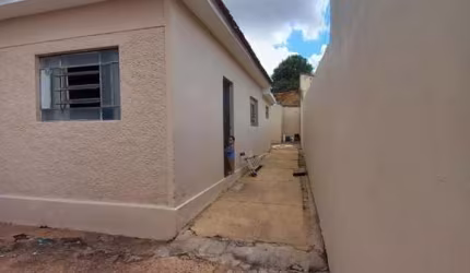 Casa para Venda em Araraquara, Jardim Brasil (Vila Xavier), 2 dormitórios, 1 banheiro, 1 vaga