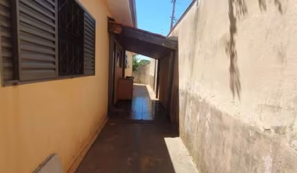 Casa para Venda em Araraquara, Jardim Santa Clara (Vila Xavier), 3 dormitórios, 1 suíte, 2 banheiros, 5 vagas
