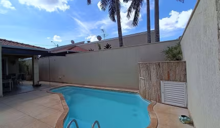 Casa para Venda em Araraquara, Jardim Botânico, 3 dormitórios, 1 suíte, 3 banheiros, 4 vagas