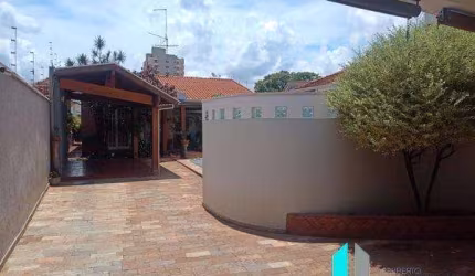 Casa em Condomínio para Venda em Araraquara, Centro, 3 dormitórios, 3 banheiros, 5 vagas