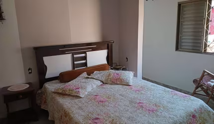 Casa para Venda em Araraquara, Yolanda Opice, 3 dormitórios, 1 suíte, 1 banheiro, 2 vagas