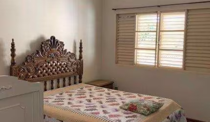 Casa para Venda em Araraquara, Jardim das Roseiras, 4 dormitórios, 3 banheiros, 4 vagas