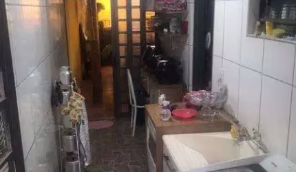 Casa em Condomínio para Venda em Araraquara, Jardim Residencial Elvio Lupo, 2 dormitórios, 1 banheiro, 3 vagas