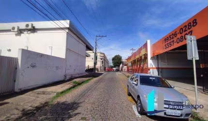 Casa em Condomínio para Venda em Araraquara, Centro, 4 dormitórios, 2 banheiros, 2 vagas