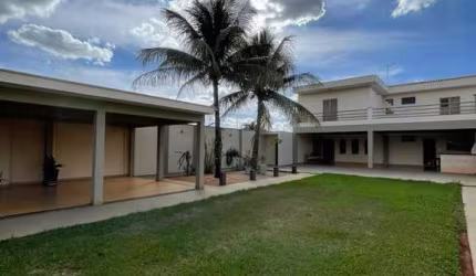 Sobrado para Venda em Araraquara, Cidade Jardim, 3 dormitórios, 3 suítes, 4 banheiros, 2 vagas