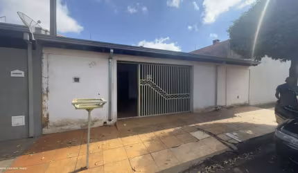 Casa para Venda em Motuca, Centro, 2 dormitórios, 1 banheiro, 2 vagas