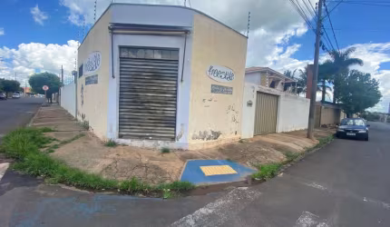 Casa para Venda em Américo Brasiliense, Vila Cerqueira, 2 dormitórios, 2 banheiros, 3 vagas