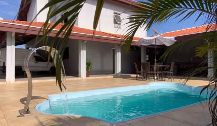 Casa com 3 quartos à venda na José Gurjão A Cotrin, Loteamento Parque do Estado, Mogi Guaçu por R$ 750.000