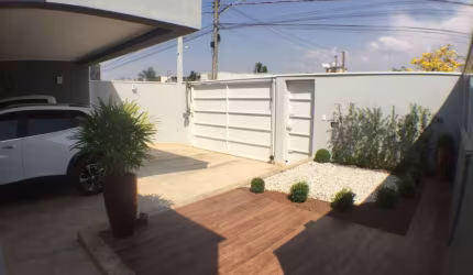 Casa em condomínio fechado com 3 quartos à venda na Rua Doutor José Elpídio Franco Bucci Martini, Residencial do Bosque, Mogi Mirim por R$ 850.000