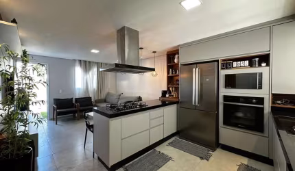 Casa em condomínio fechado com 3 quartos à venda na Avenida Expedito Quartieri, 1300, Mirante, Mogi Mirim por R$ 550.000