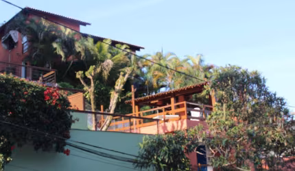 Casa em condomínio fechado com 3 quartos à venda na Estrada Caetano Monteiro, Badu, Niterói, 246 m2 por R$ 900.000