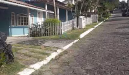 Casa em condomínio fechado com 3 quartos à venda na Estrada Washington Luís, Sapê, Niterói, 470 m2 por R$ 650.000