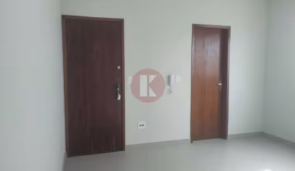 Apartamento no Santa Mônica de 02 quartos