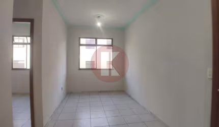 Apartamento de 02 quartos no Santa Mônica