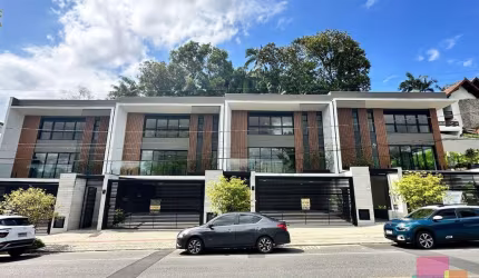 Casa com 3 quartos à venda na Rua Quintino Bocaiúva, --, América, Joinville por R$ 2.433.000