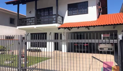 Casa com 6 quartos à venda na Rua Otto Benack, --, Bom Retiro, Joinville por R$ 1.200.000