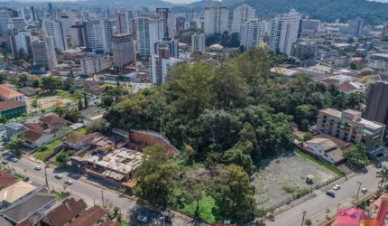 Terreno à venda na Rua Doutor Plácido Gomes, --, Anita Garibaldi, Joinville por R$ 25.000.000