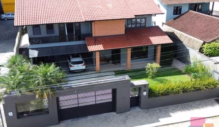 Casa com 3 quartos à venda na Vênus, --, Santo Antônio, Joinville por R$ 2.100.000