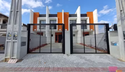 Casa com 3 quartos à venda na Rua Modelo, --, Floresta, Joinville por R$ 450.000