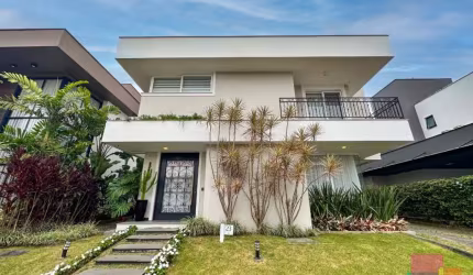 Casa em condomínio fechado com 3 quartos à venda na Estrada Blumenau, --, Vila Nova, Joinville por R$ 2.366.000