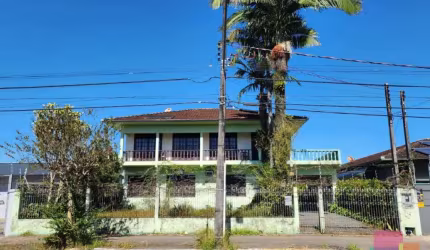 Casa com 5 quartos à venda na Rua Inácio Bastos, --, Bucarein, Joinville por R$ 1.500.000