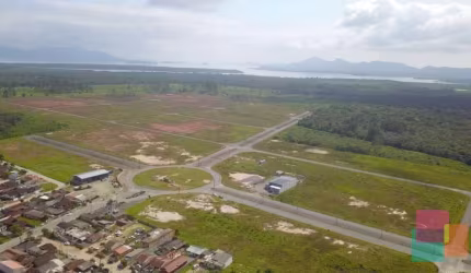 Terreno comercial à venda na Geralda Oliveira Luis, --, Paranaguamirim, Joinville por R$ 859.777