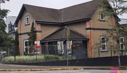 Casa comercial à venda na Rua Quinze de Novembro, --, Glória, Joinville por R$ 1.980.000