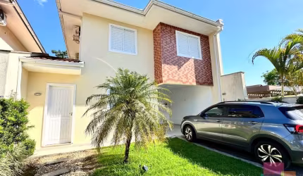 Casa em condomínio fechado com 3 quartos à venda na Rua Itajubá, --, Bom Retiro, Joinville por R$ 850.000
