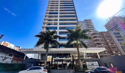 Apartamento com 2 quartos à venda na Rua Jaguaruna, --, Centro, Joinville por R$ 850.000