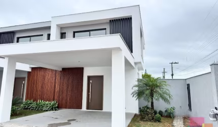 Casa em condomínio fechado com 3 quartos à venda na Rua Marcos João Serafim, --, Vila Nova, Joinville por R$ 705.000