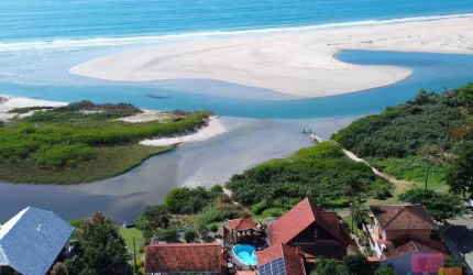 Casa com 3 quartos à venda na Descanso, --, Ubatuba, São Francisco do Sul por R$ 3.900.000